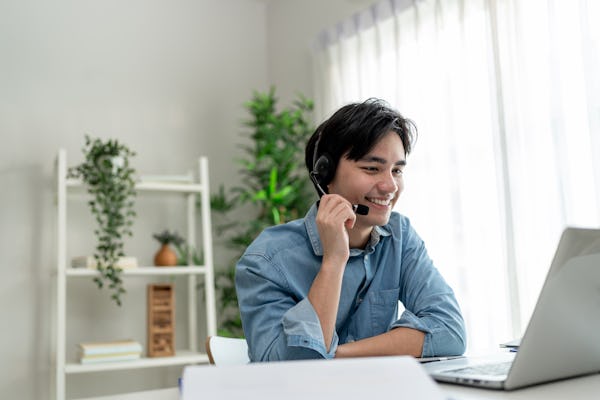 Je jünger das Unternehmen, desto mehr Homeoffice — Alter korreliert mit Flexibilität