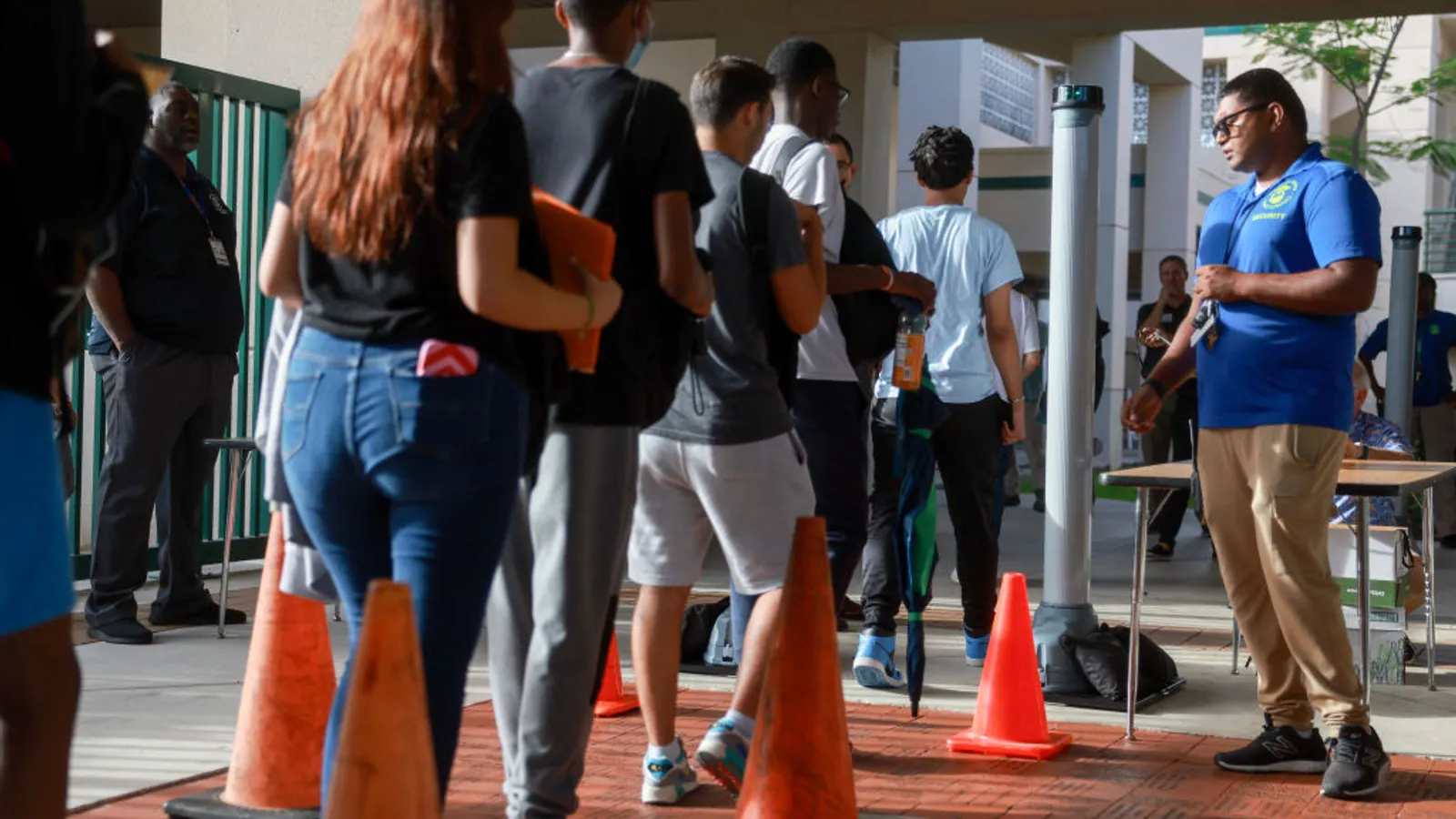 US-Schulen geben 4 Mrd. $/Jahr für Sicherheits-Hardening aus — doch der Wirkungsnachweis ist dünn, sagt LPIs DePaoli
